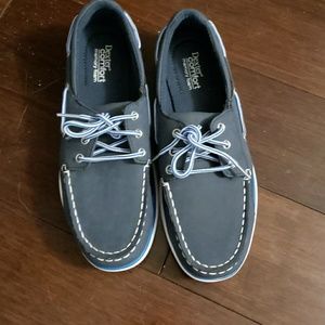 Mens shoes